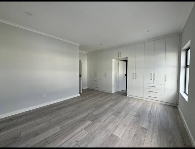 4 BEDROOM HOUSE FOR SALE IN SANDOWN